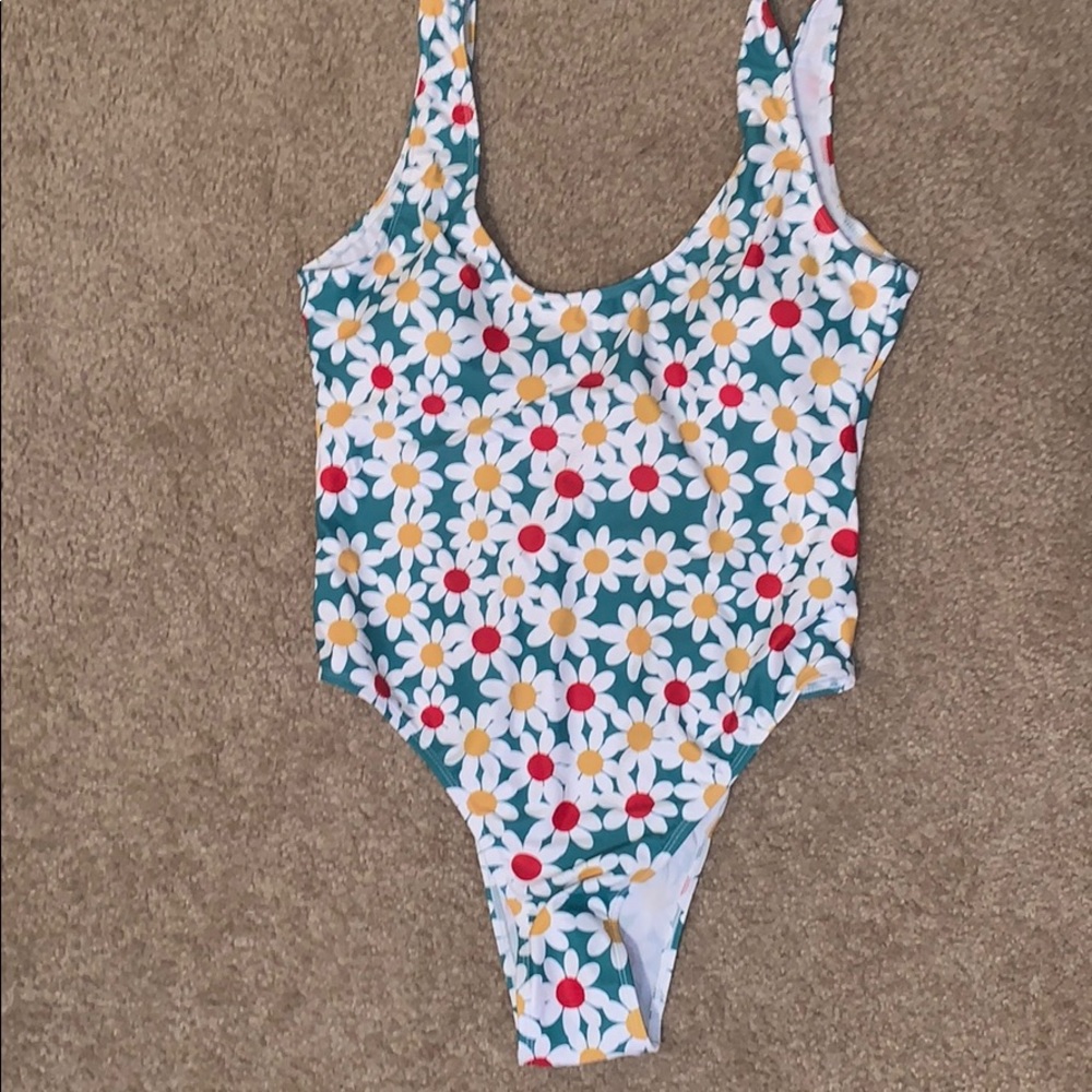 π³π¬π¦π¦ππ‘π SWIMSUITπ‘π π¦π¦π¦π - Picture 5 of 7